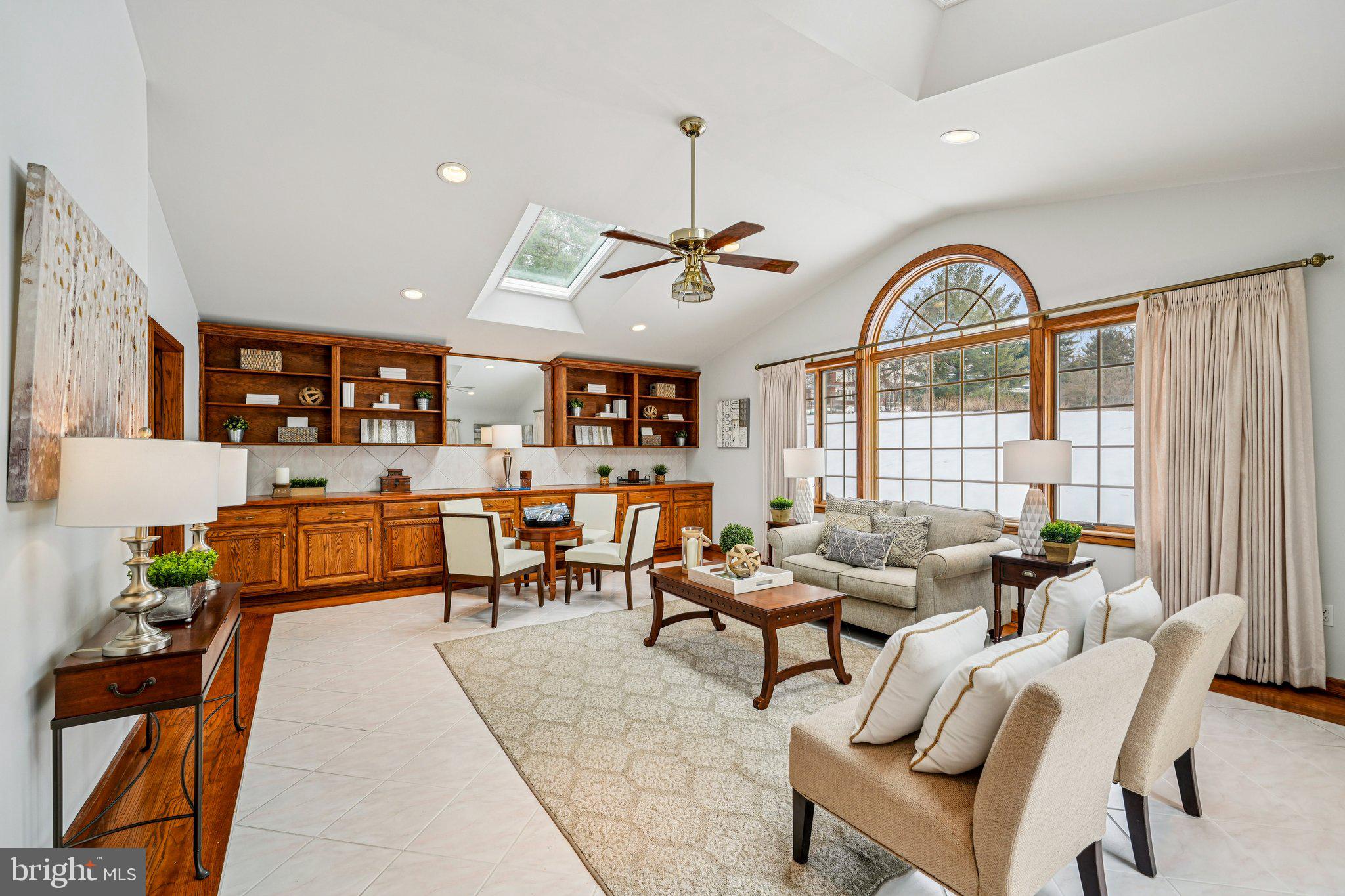 806 NORTHWINDS DRIVE