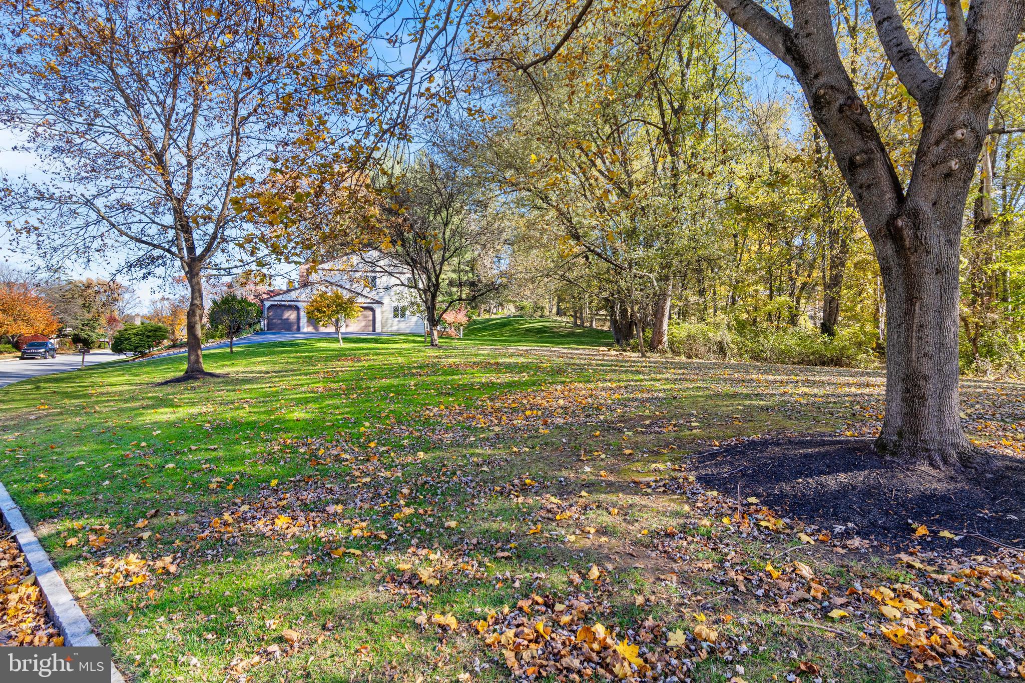 806 NORTHWINDS DRIVE