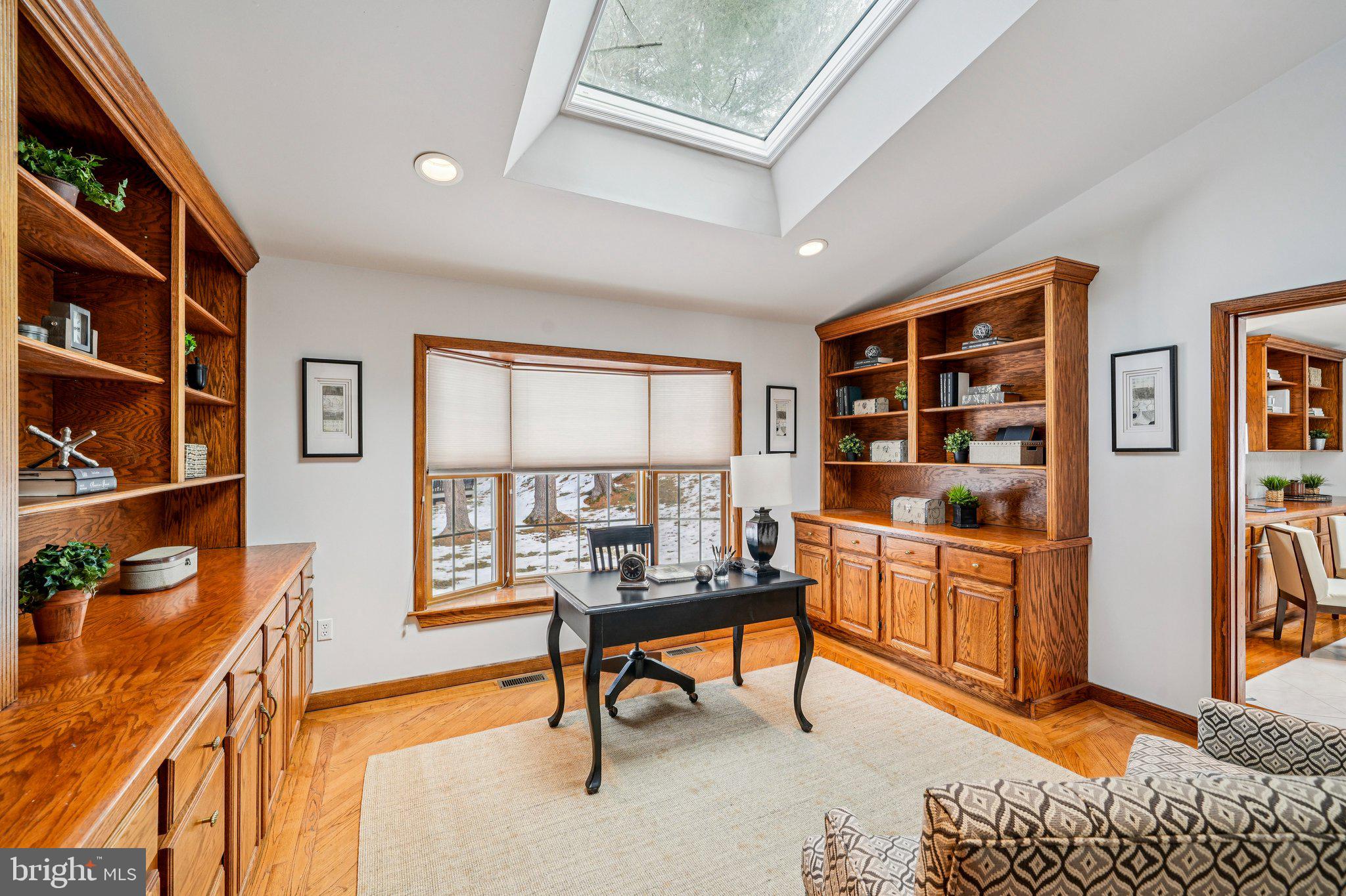 806 NORTHWINDS DRIVE