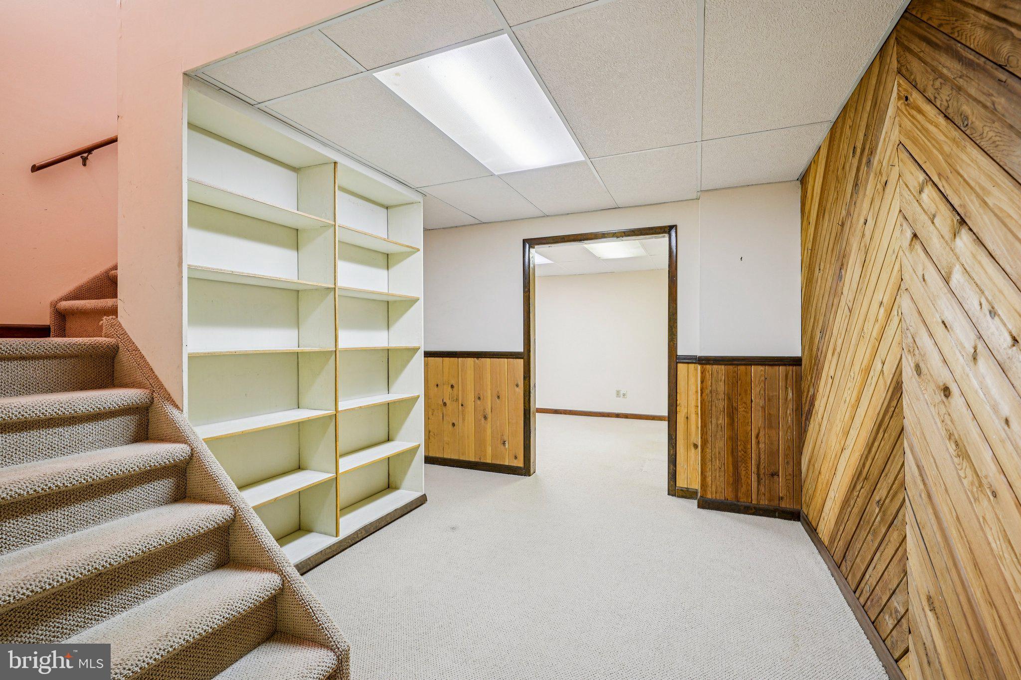 806 NORTHWINDS DRIVE