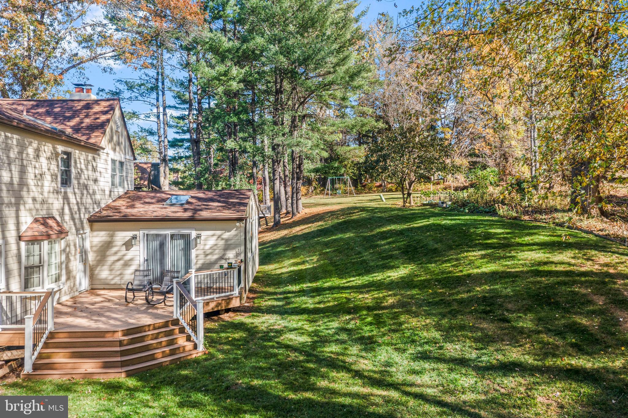 806 NORTHWINDS DRIVE