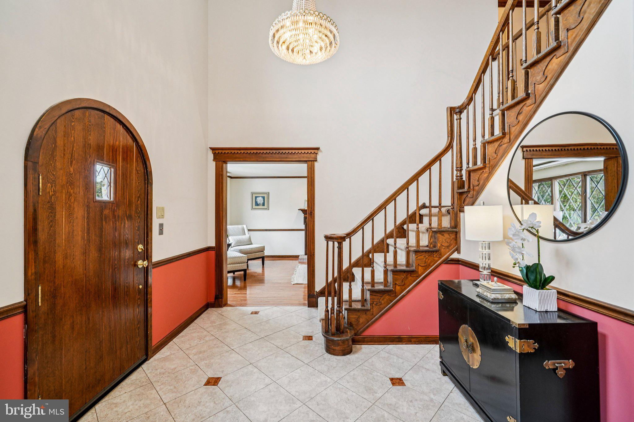 806 NORTHWINDS DRIVE