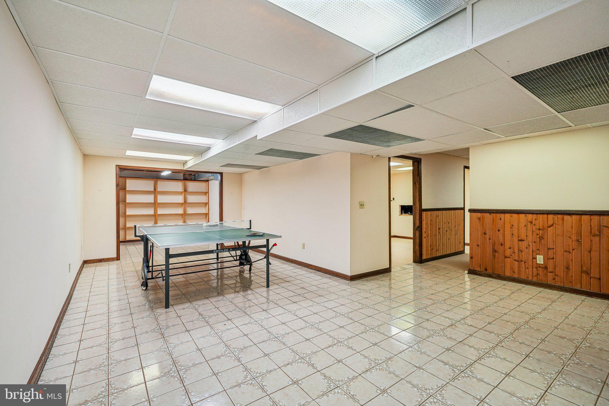 806 NORTHWINDS DRIVE