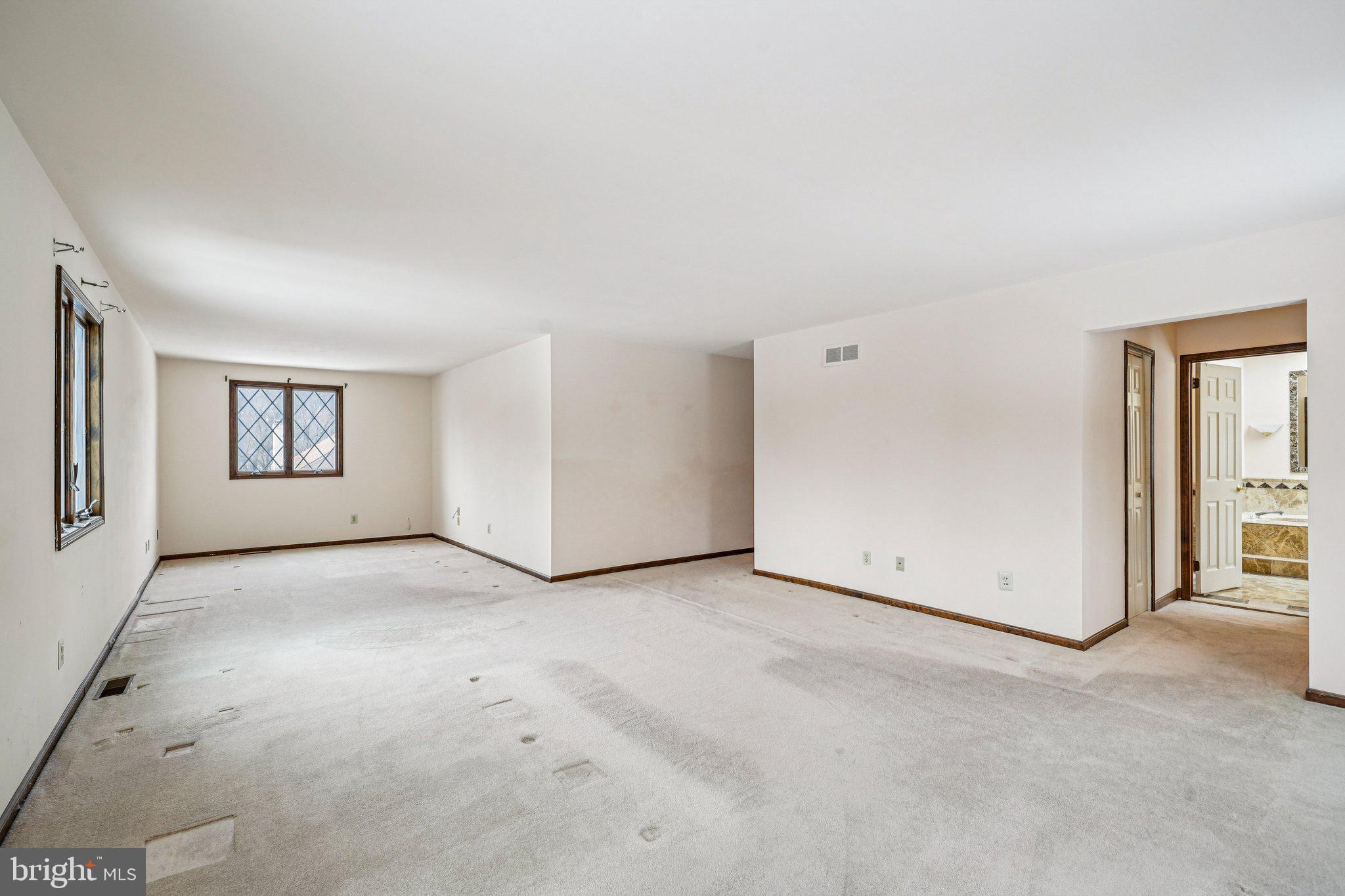 806 NORTHWINDS DRIVE