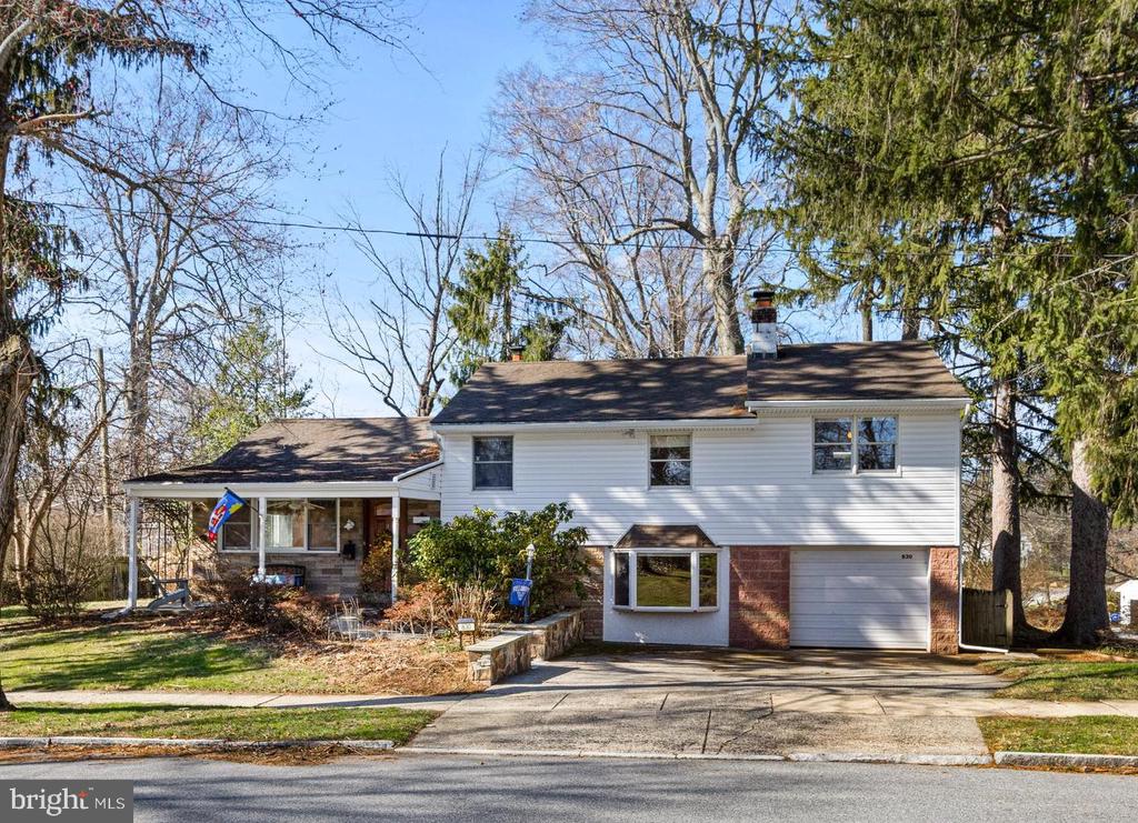 830 LEWIS LANE