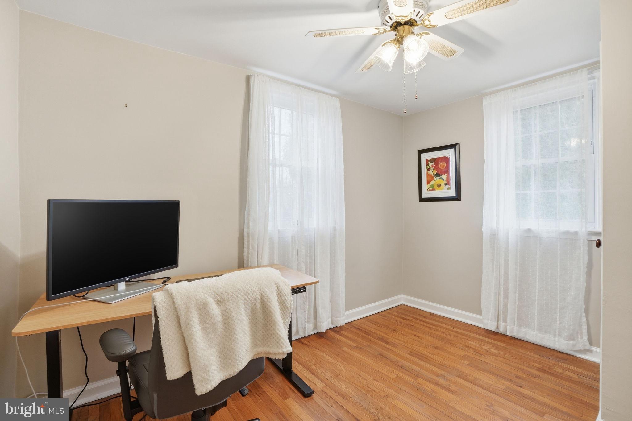 2609 ASHWOOD DRIVE