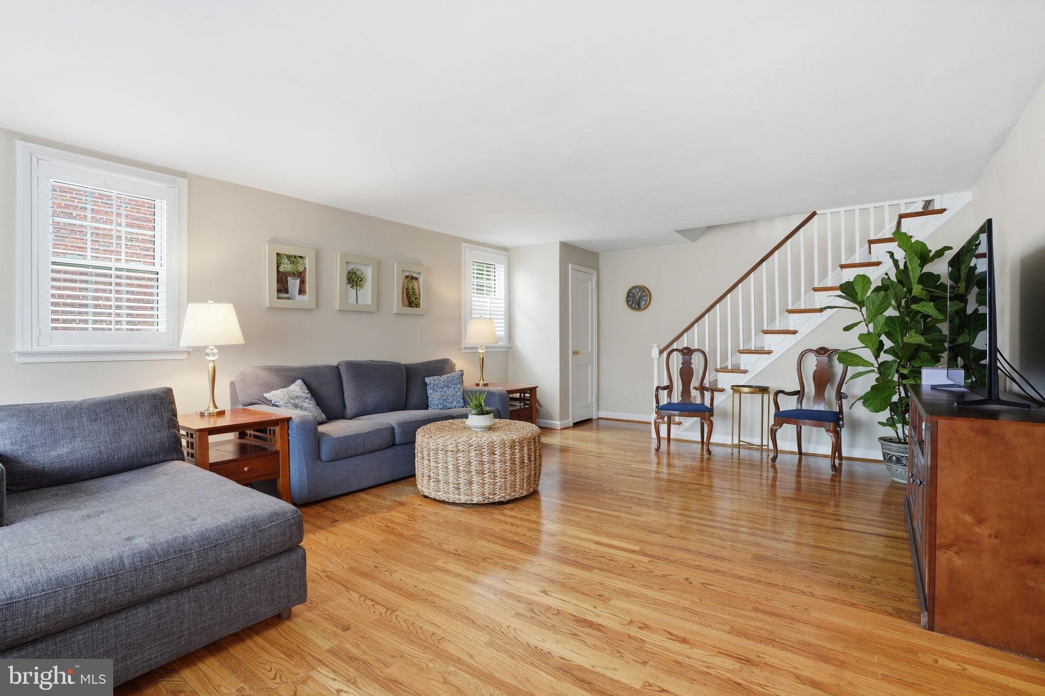 2609 ASHWOOD DRIVE