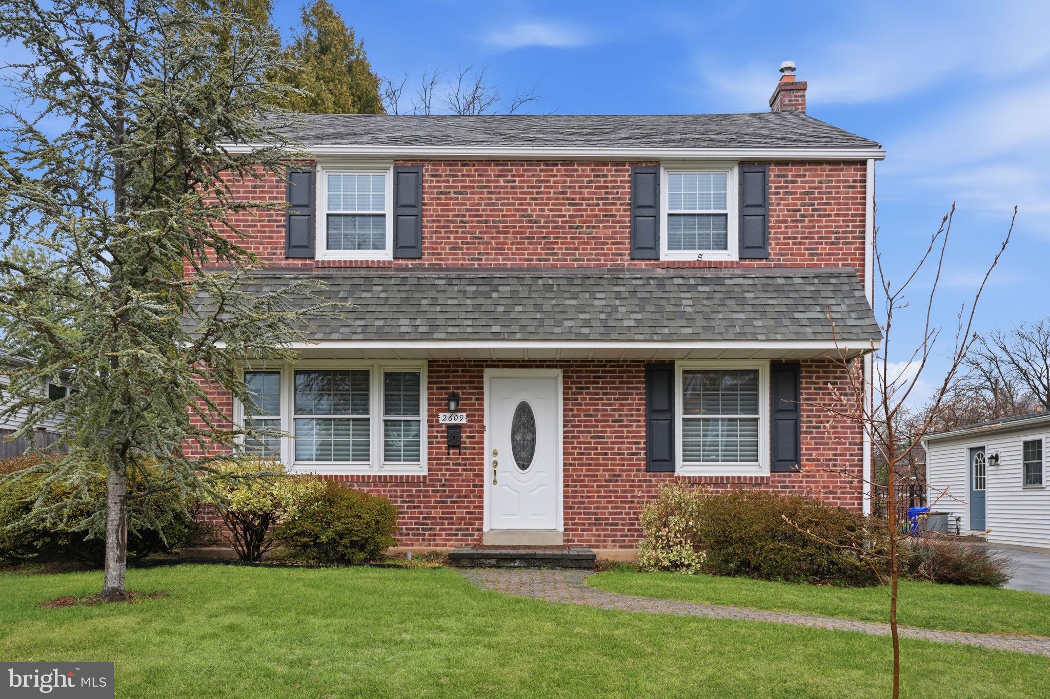 2609 ASHWOOD DRIVE