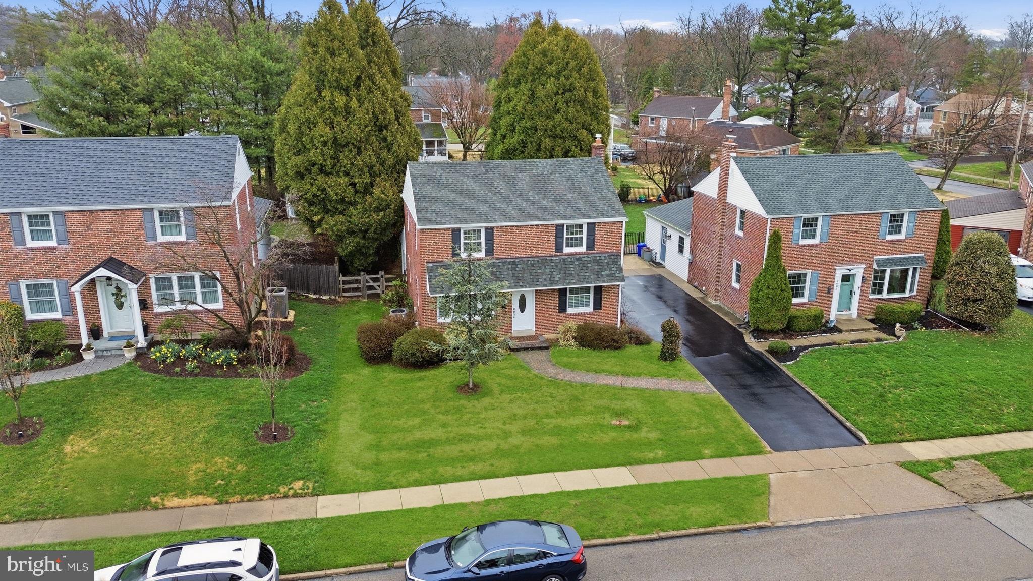 2609 ASHWOOD DRIVE