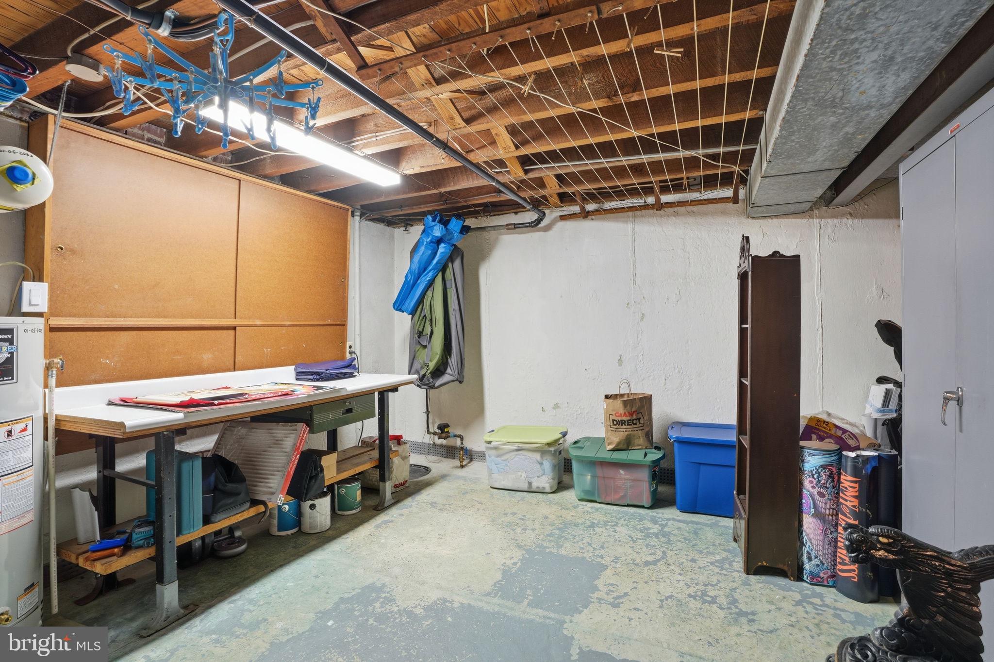 2609 ASHWOOD DRIVE