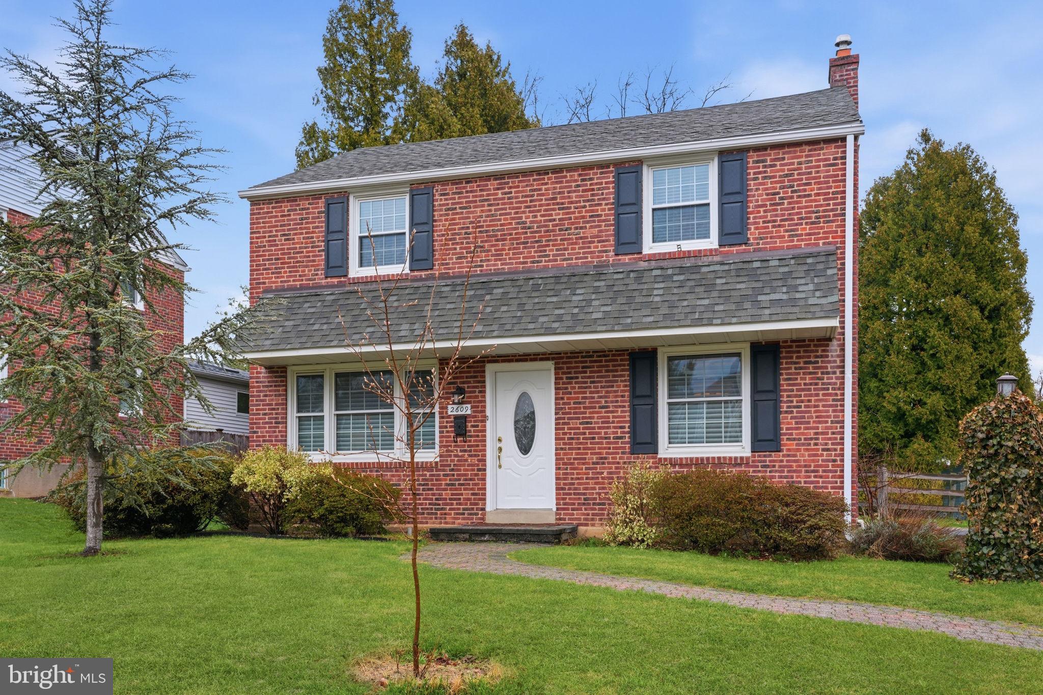 2609 ASHWOOD DRIVE