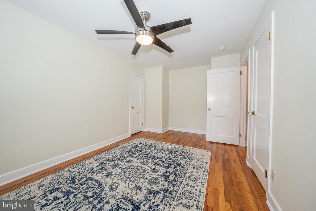 500 E LANCASTER AVENUE Unit: 111A