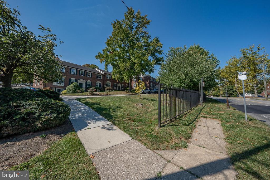 500 E LANCASTER AVENUE Unit: 111A