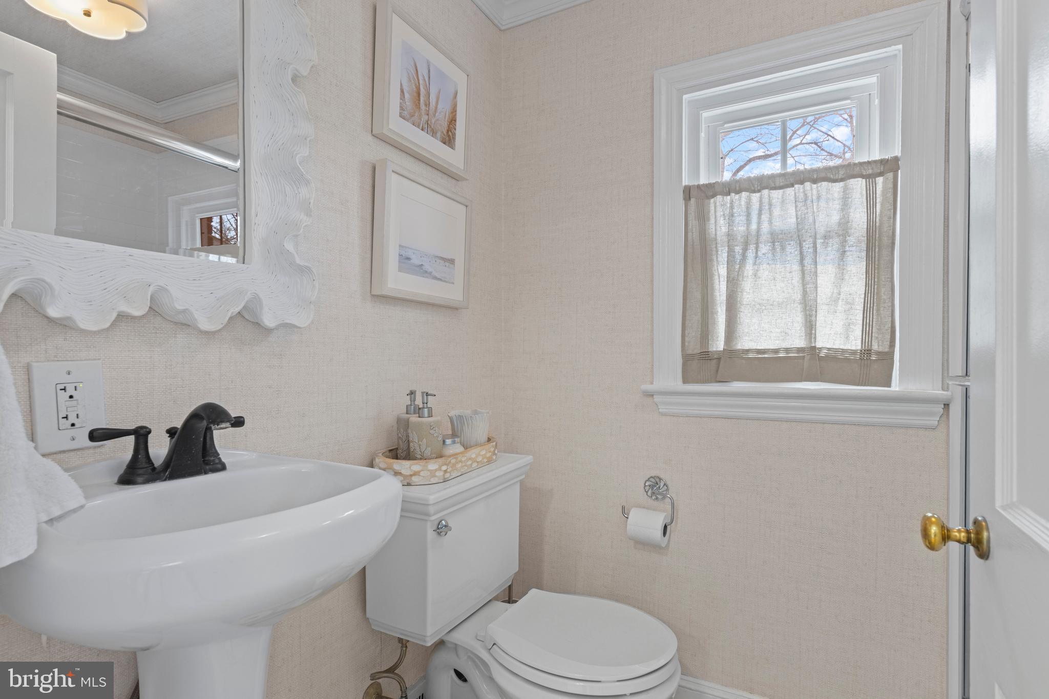 526 E BEECH TREE LANE