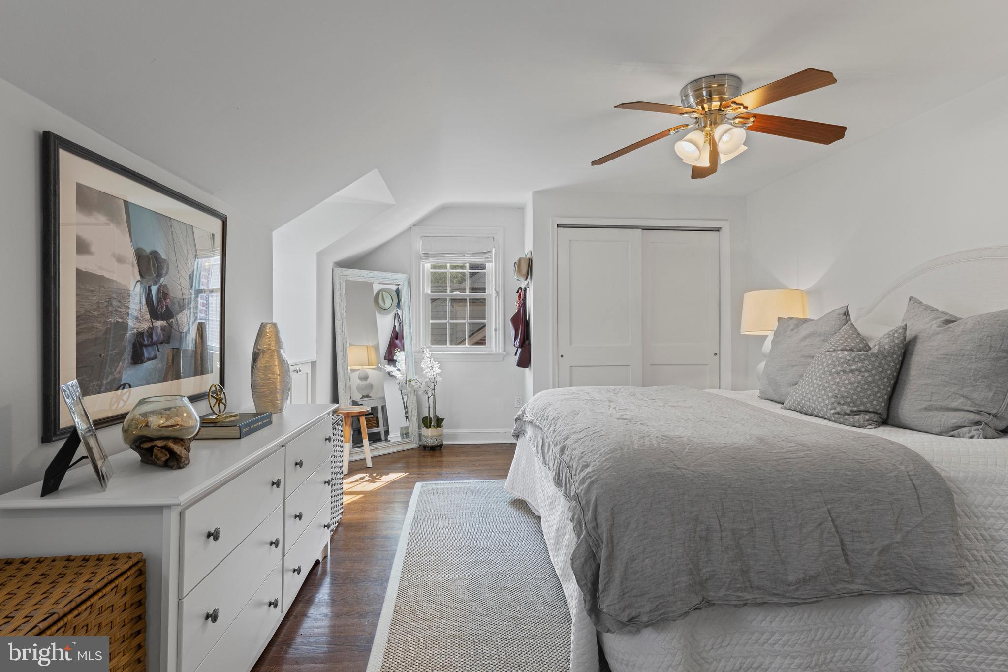 526 E BEECH TREE LANE