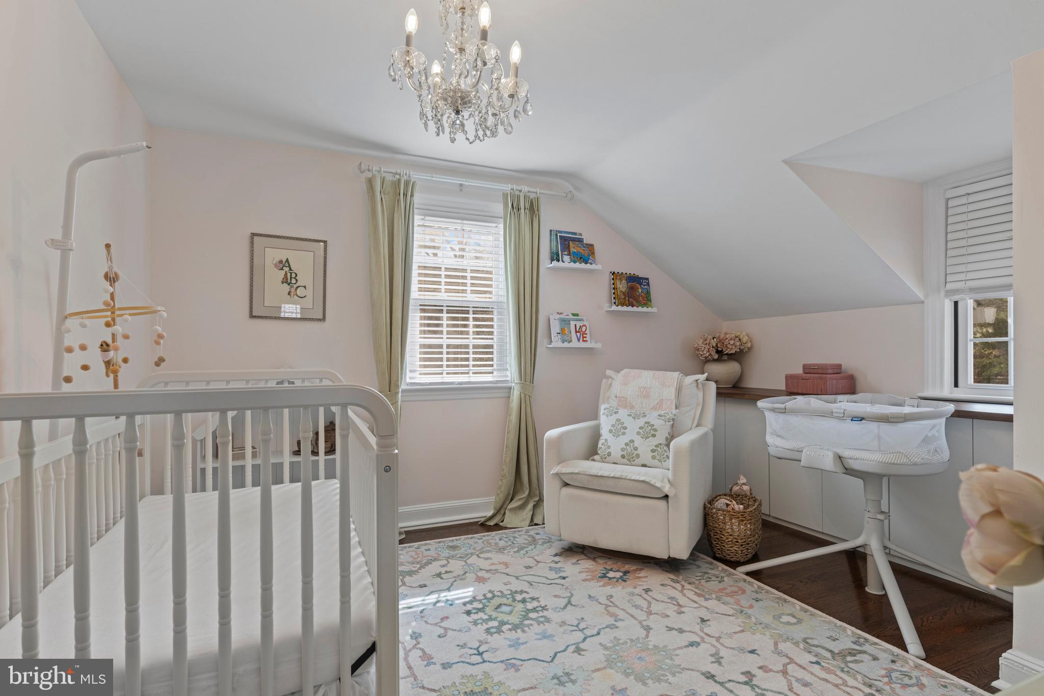 526 E BEECH TREE LANE