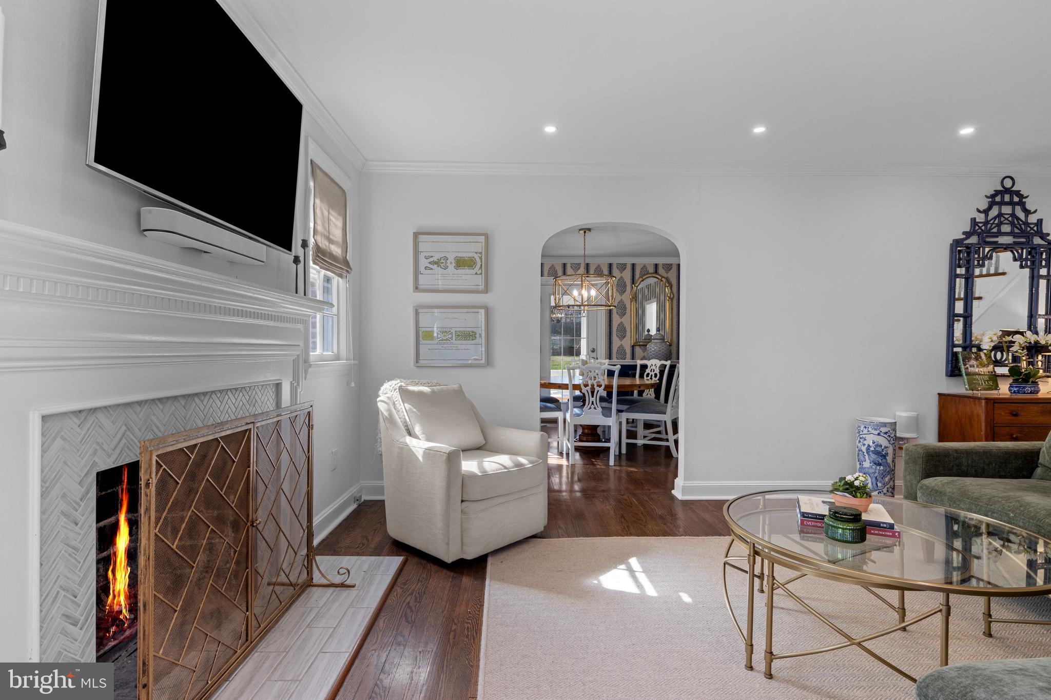 526 E BEECH TREE LANE