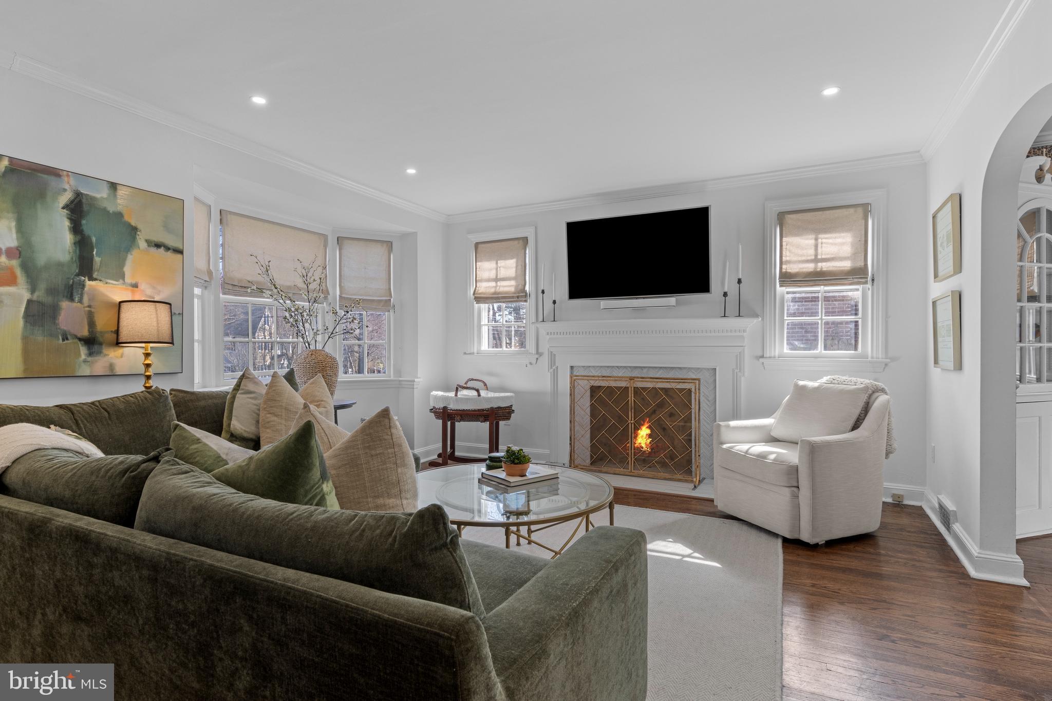 526 E BEECH TREE LANE