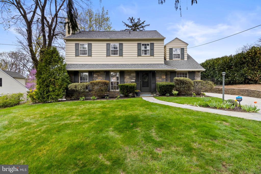 421 SAINT DAVIDS ROAD