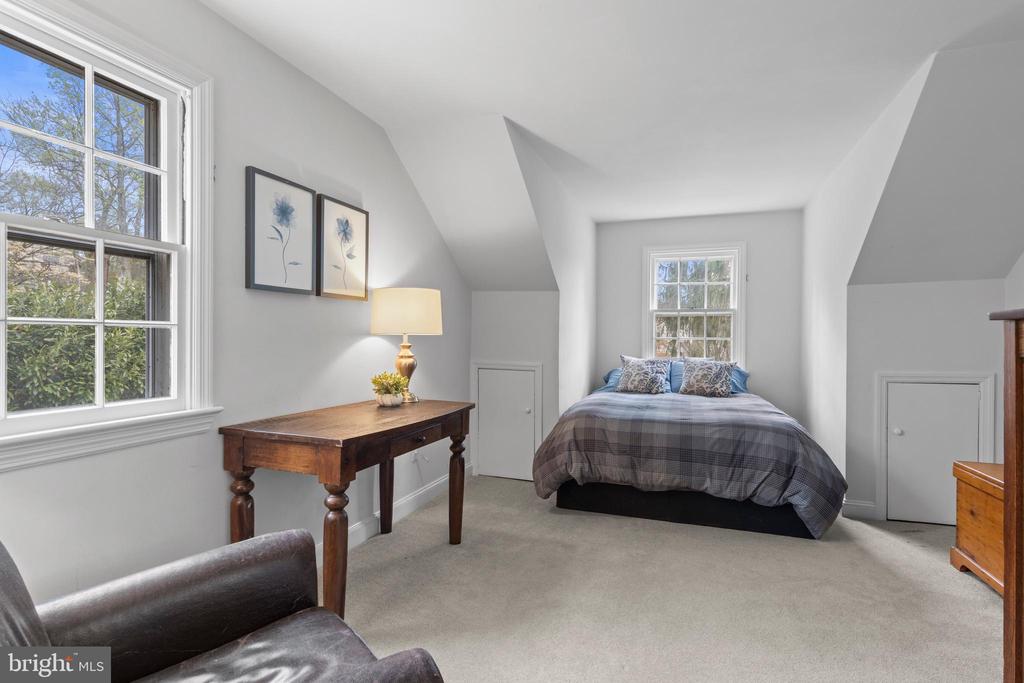 421 SAINT DAVIDS ROAD