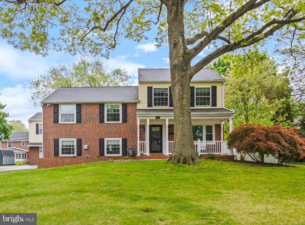 108 CANTERBURY DRIVE