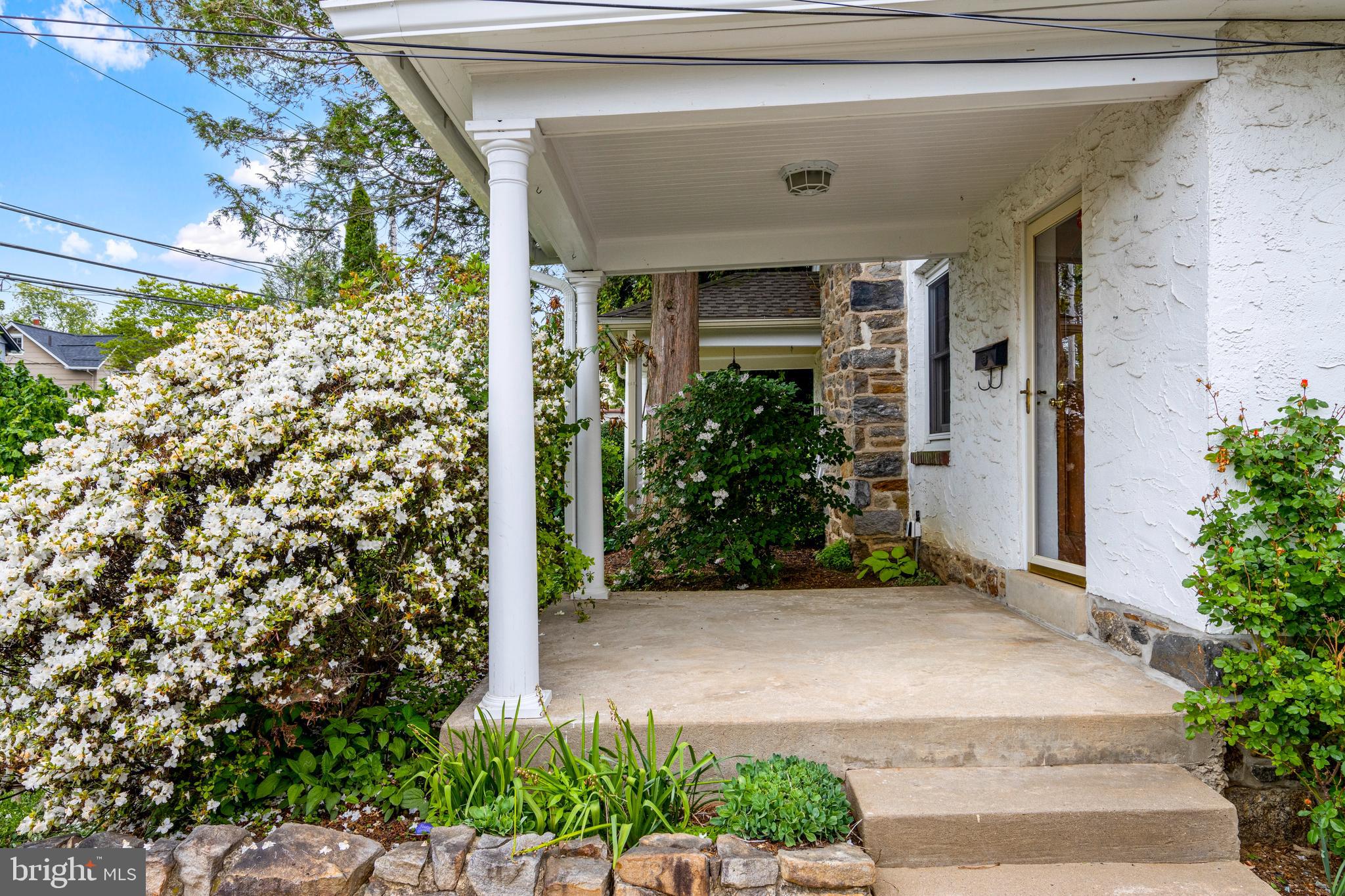 239 LOWRYS LANE
