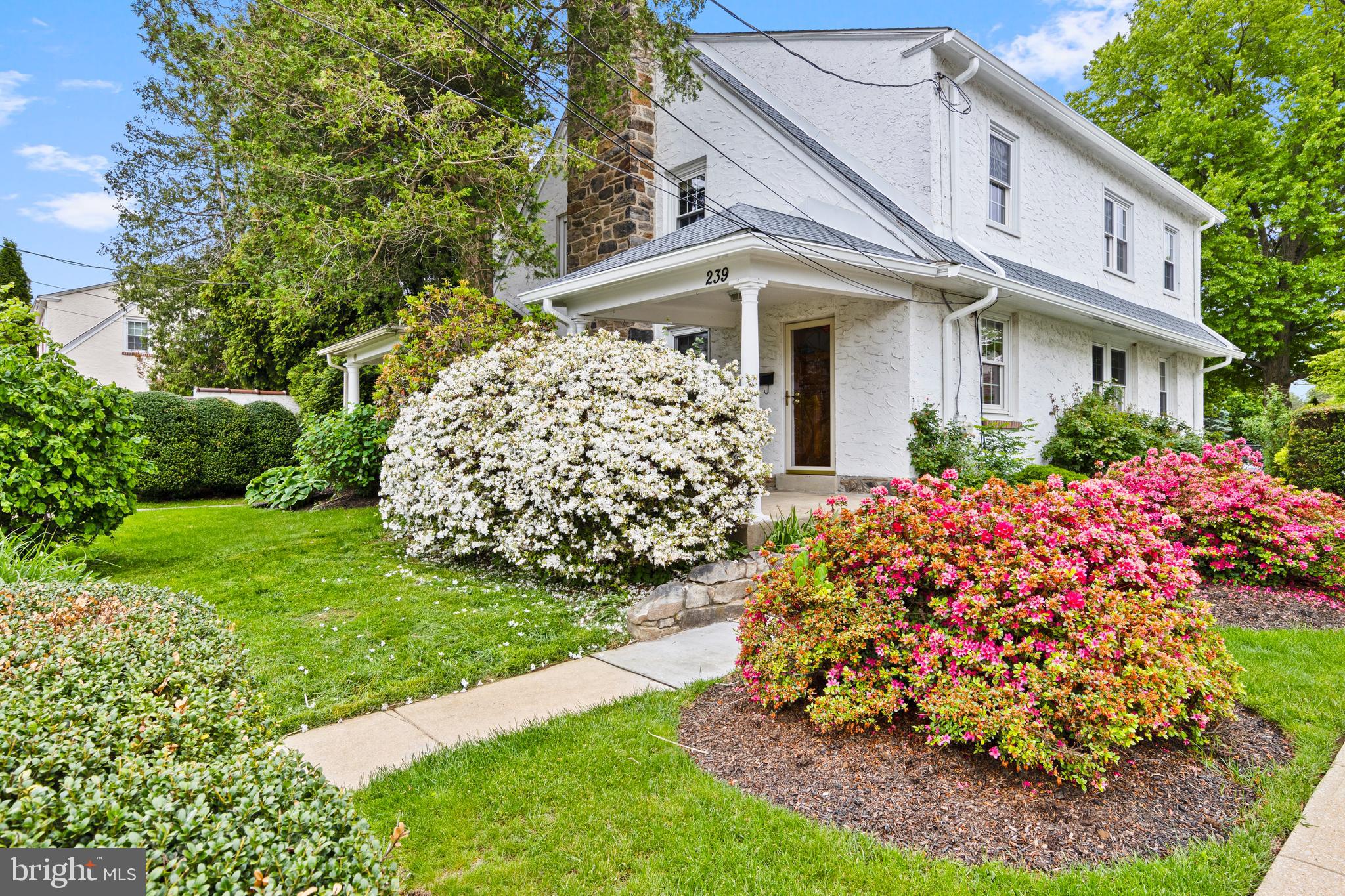 239 LOWRYS LANE