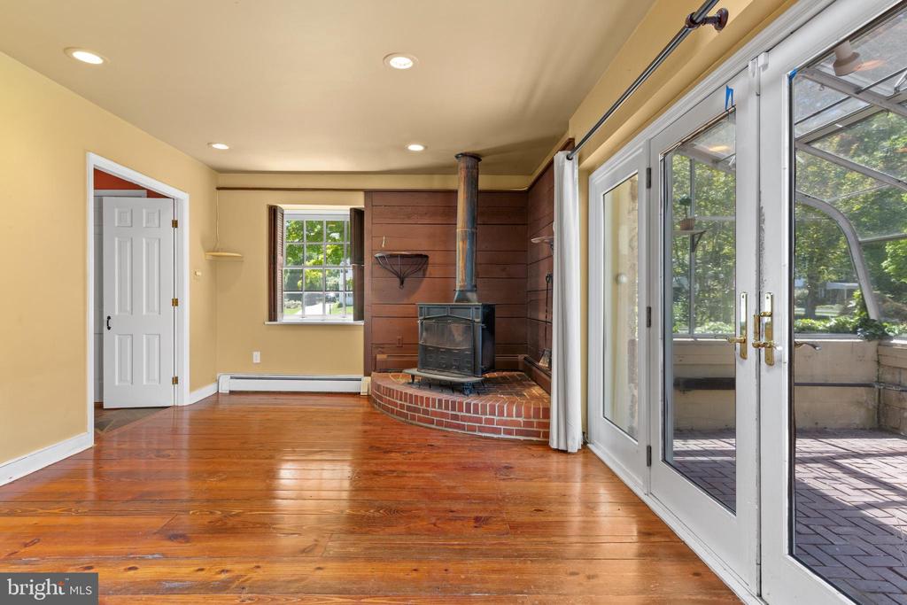 103 BROWNING LANE