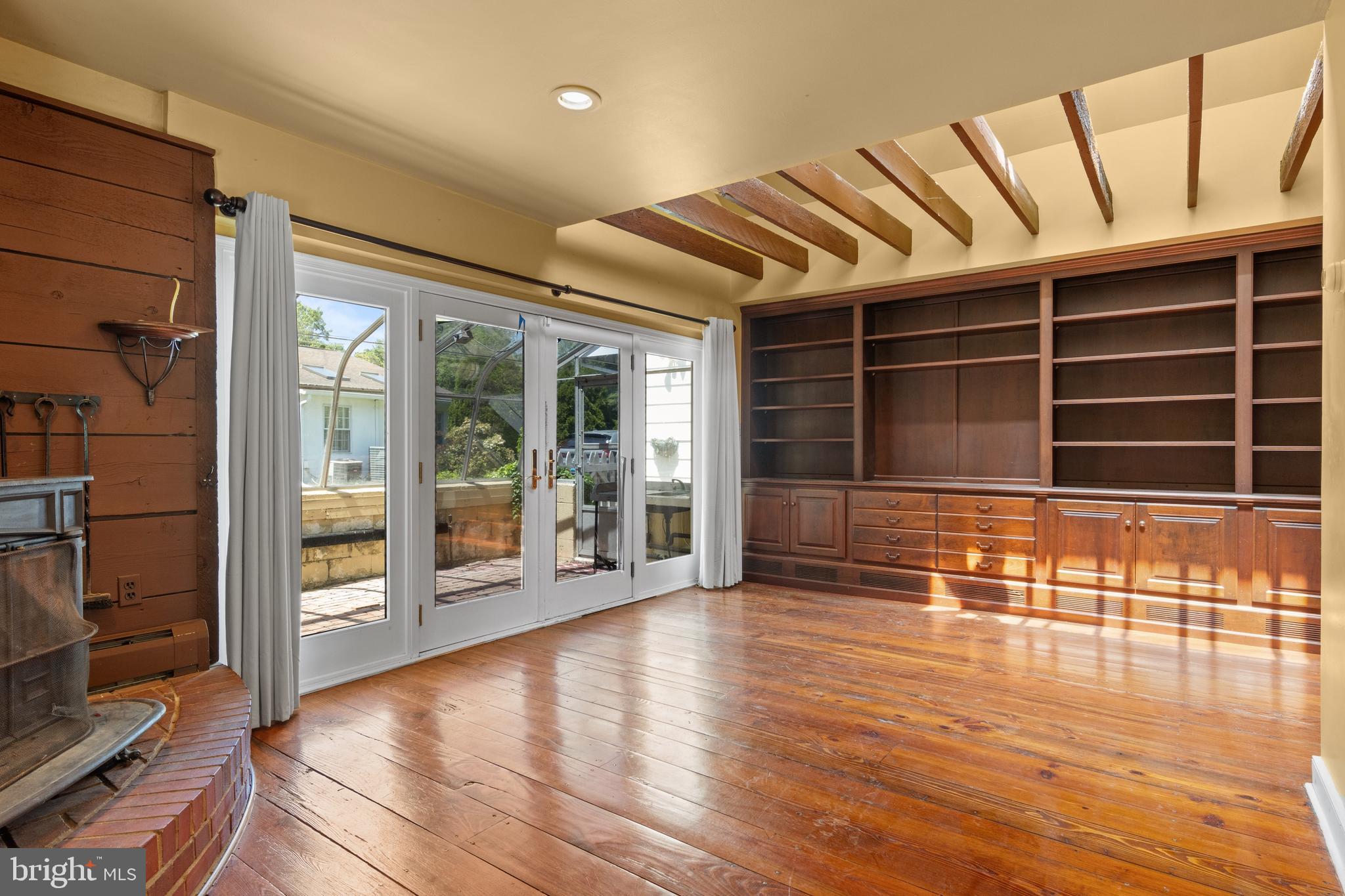 103 BROWNING LANE