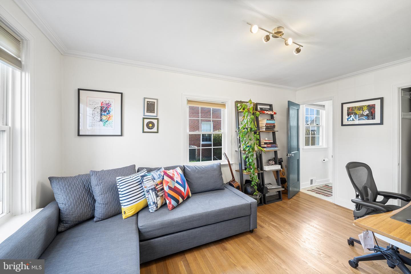 141 Barrie Rd
