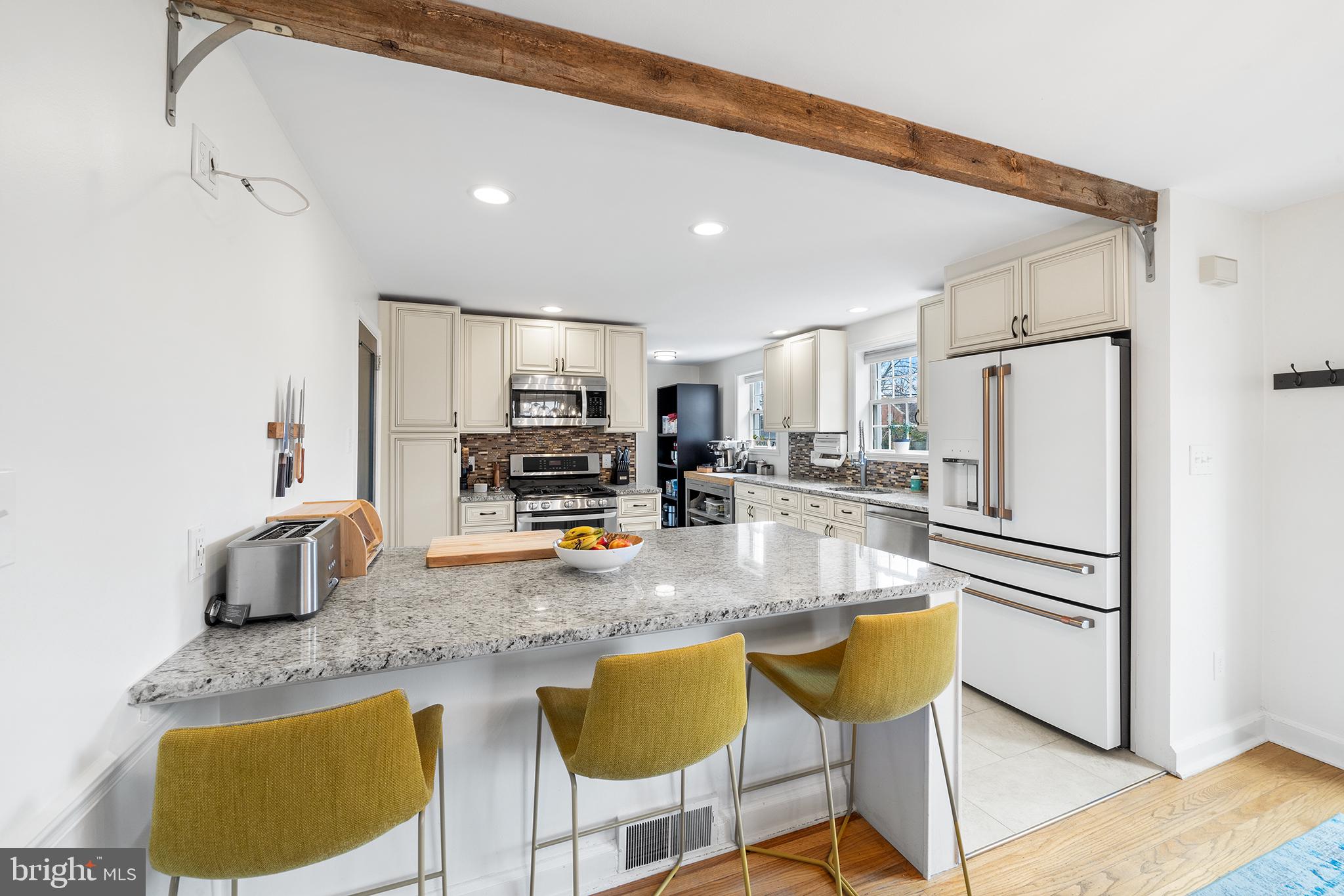 141 Barrie Rd