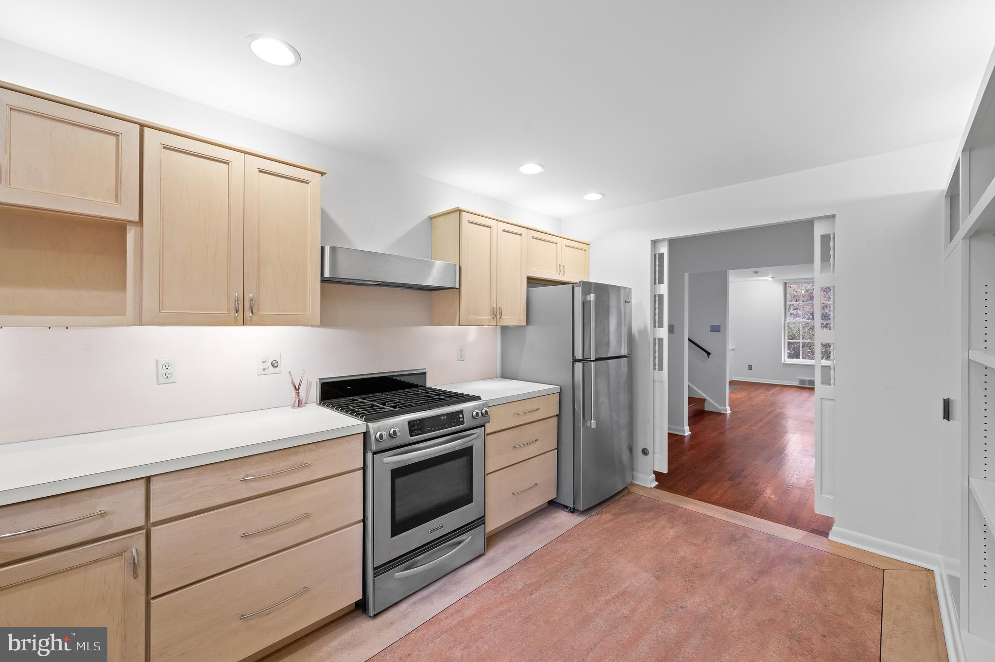 217 Winsor Ln