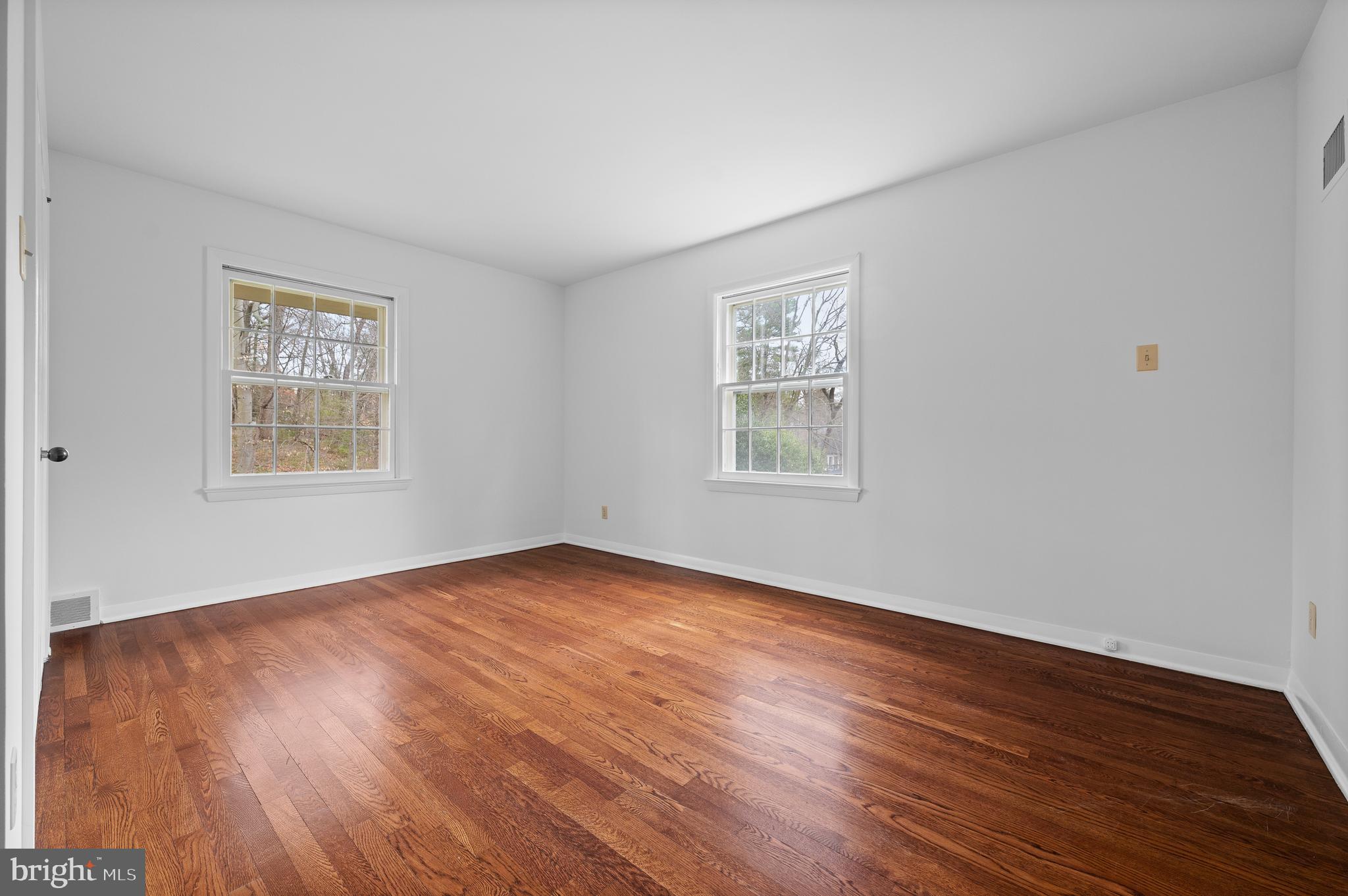 217 Winsor Ln
