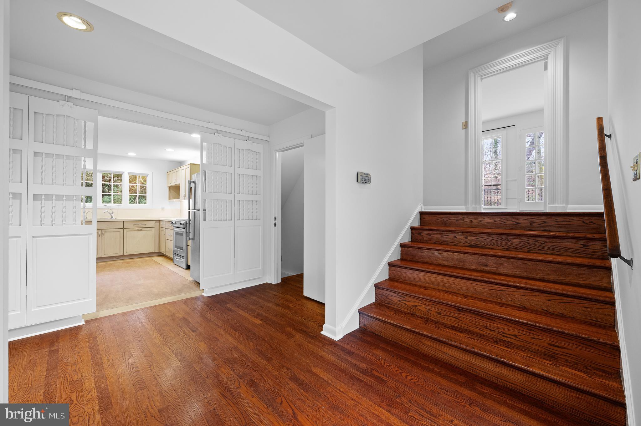 217 Winsor Ln