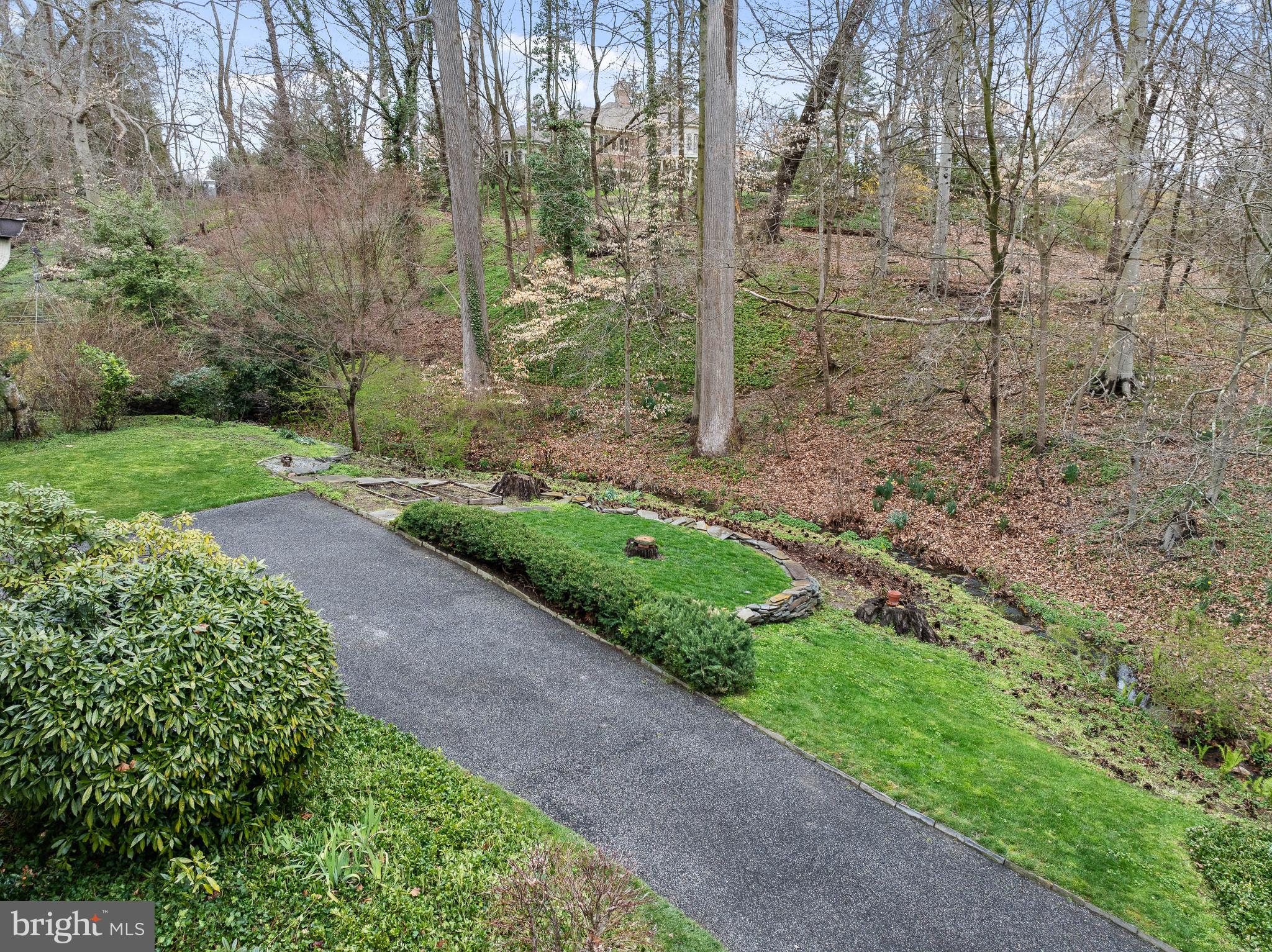 217 Winsor Ln