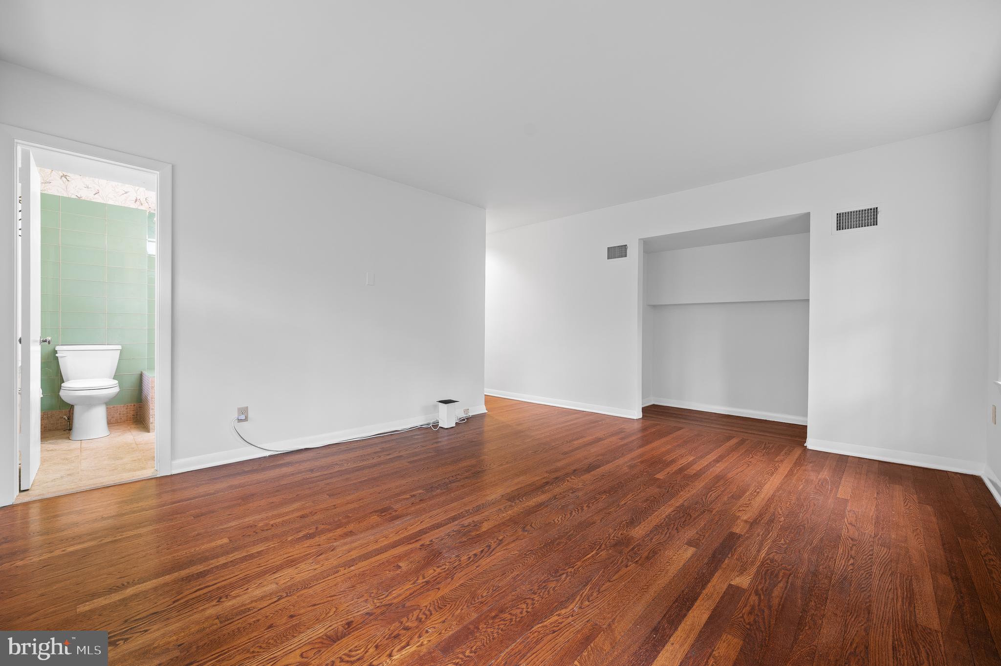 217 Winsor Ln