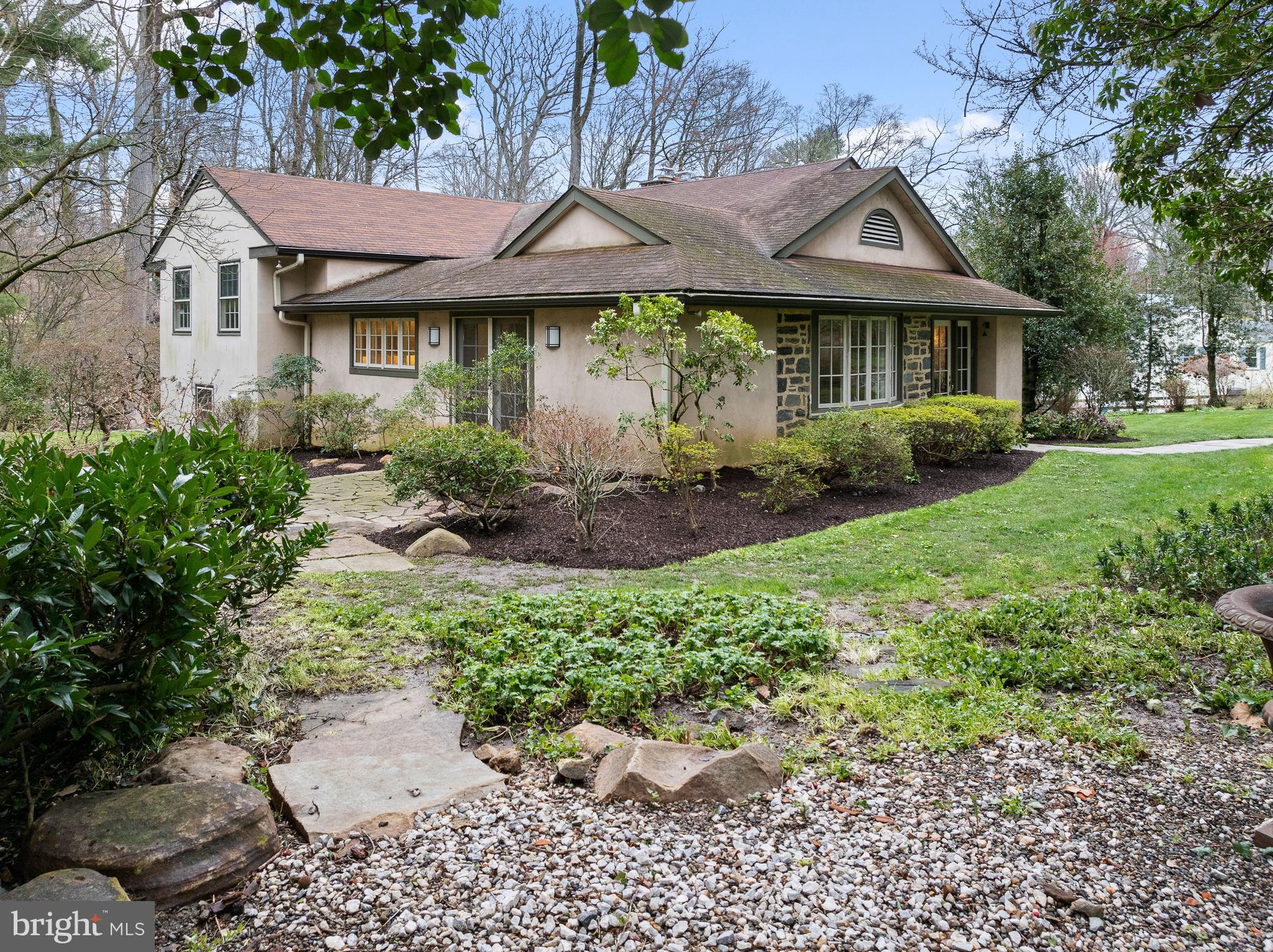 217 Winsor Ln