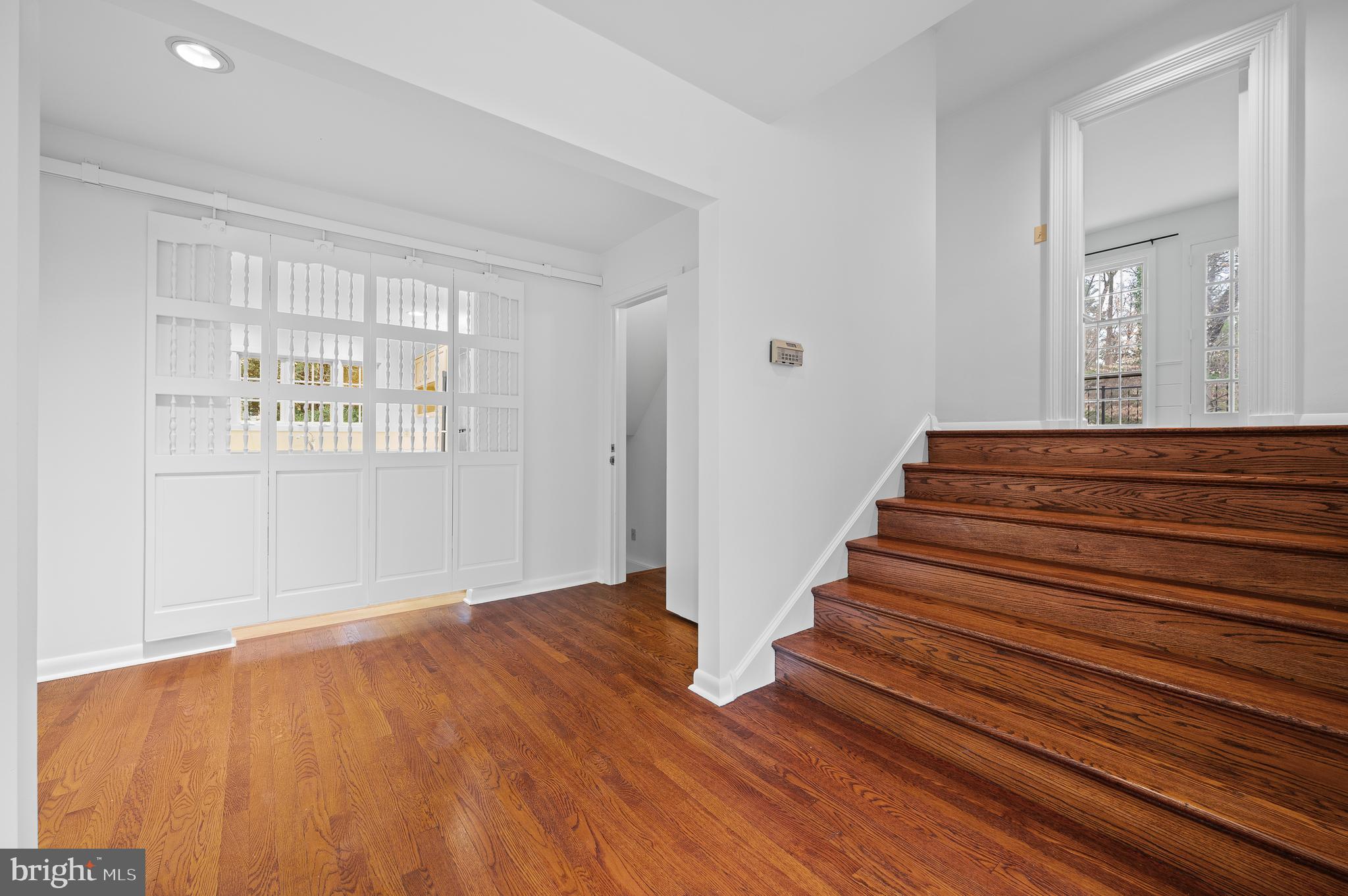 217 Winsor Ln