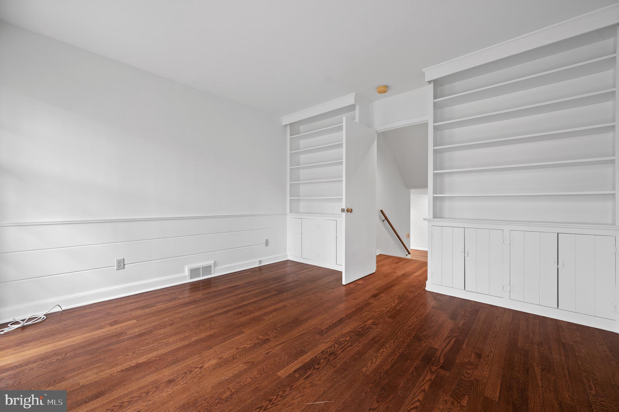 217 Winsor Ln