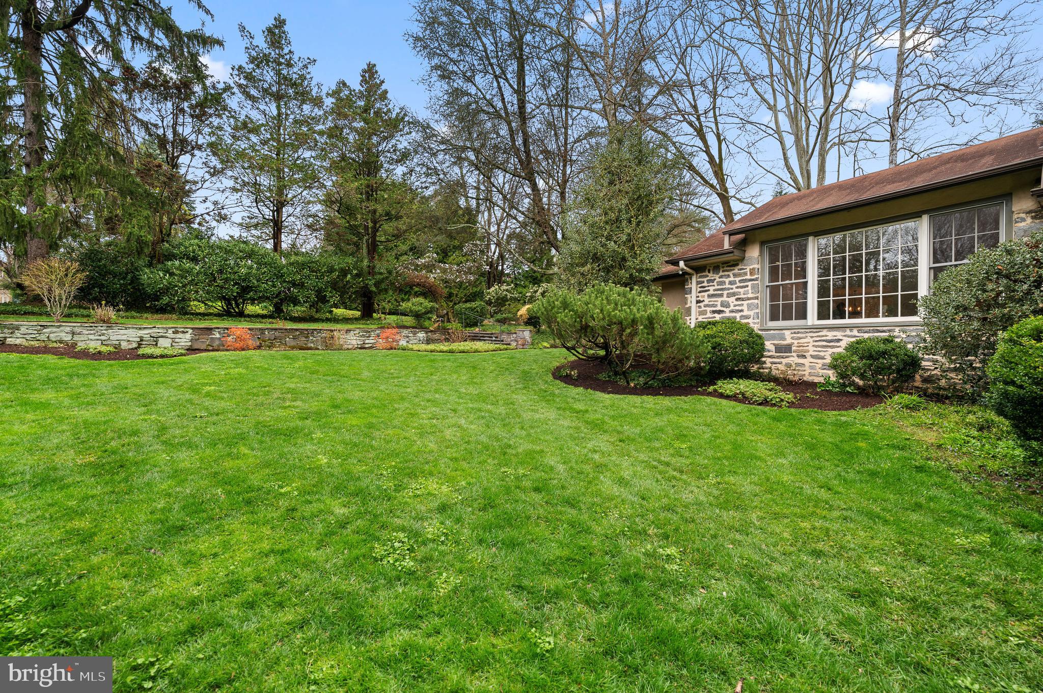 217 Winsor Ln