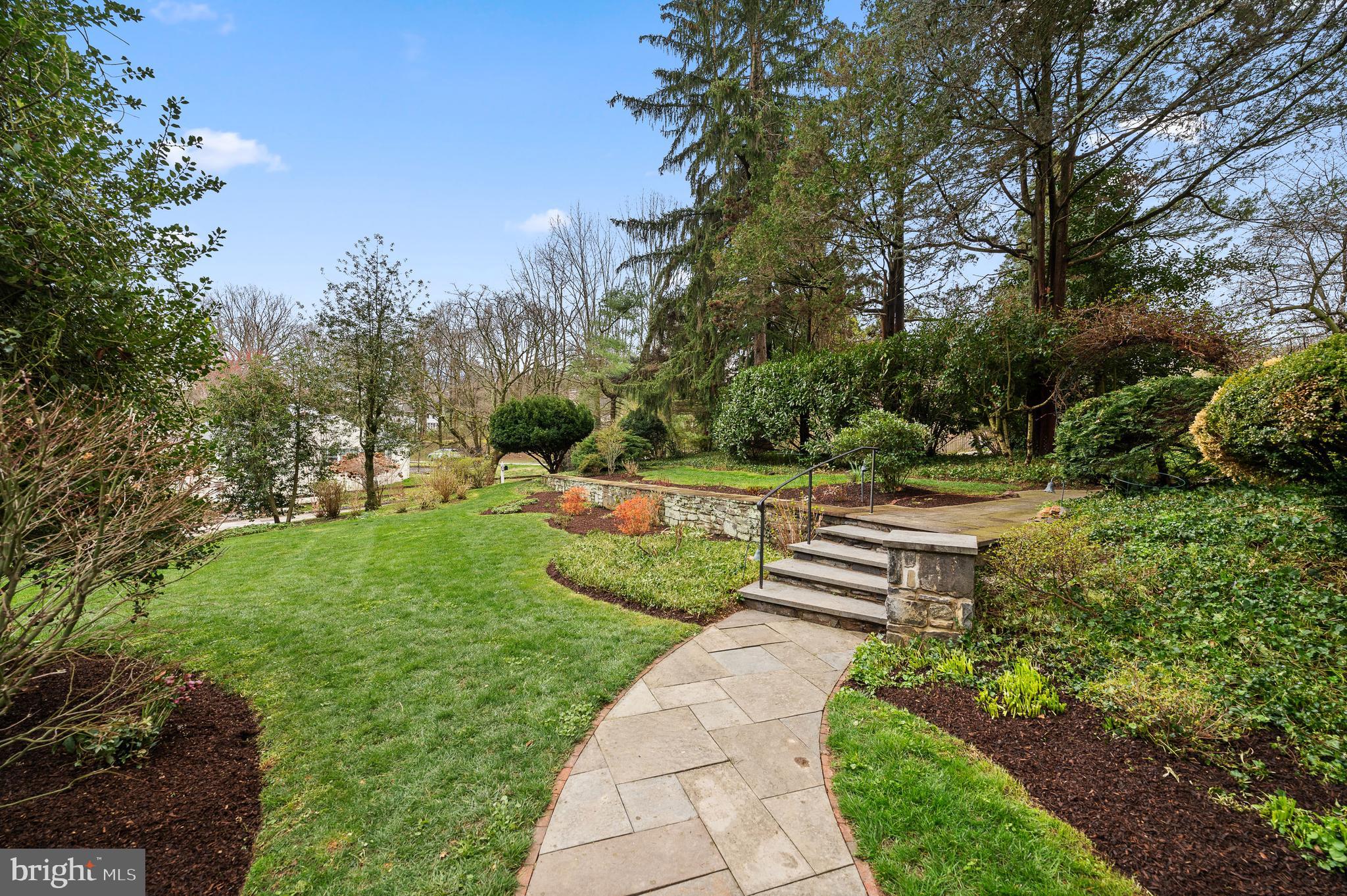 217 Winsor Ln