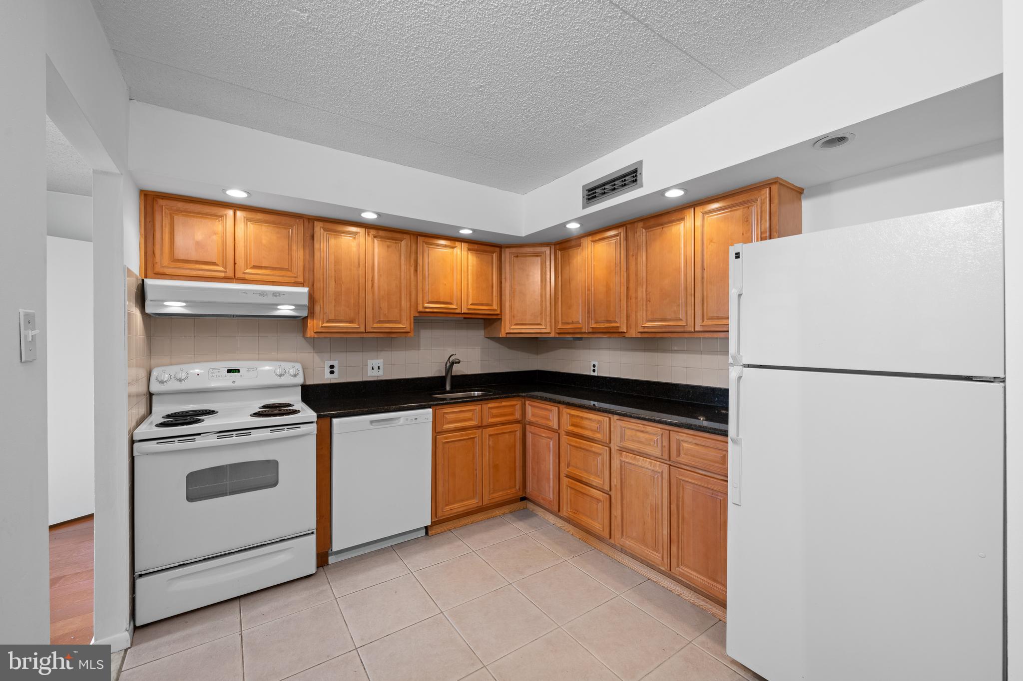 10616 Valley Forge Cir #616