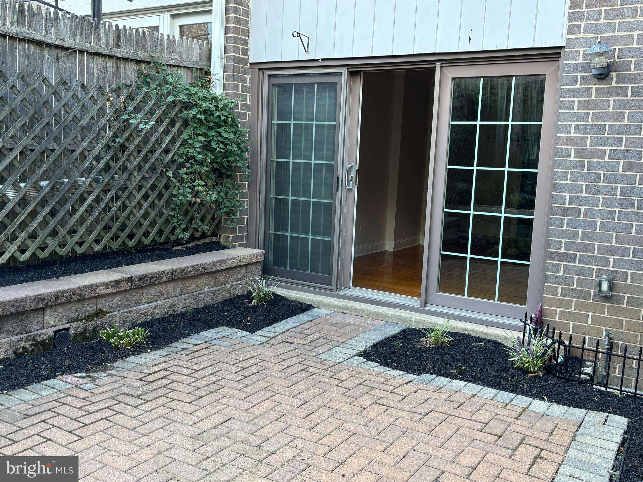 106-Unit 6 W Montgomery Ave #6