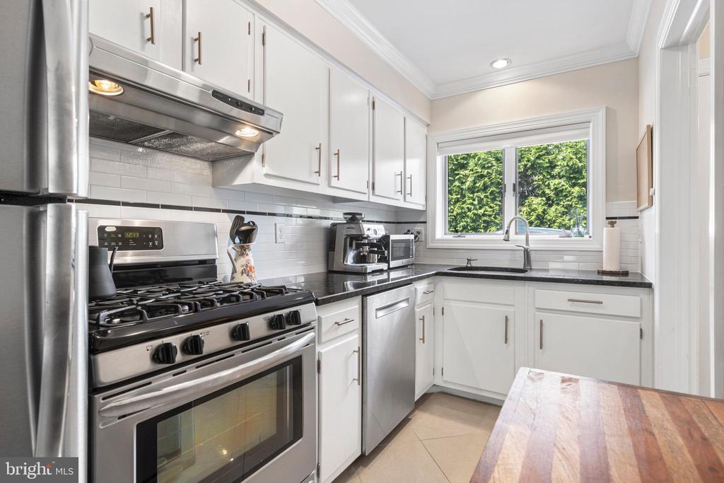 106-Unit 6 W Montgomery Ave #6