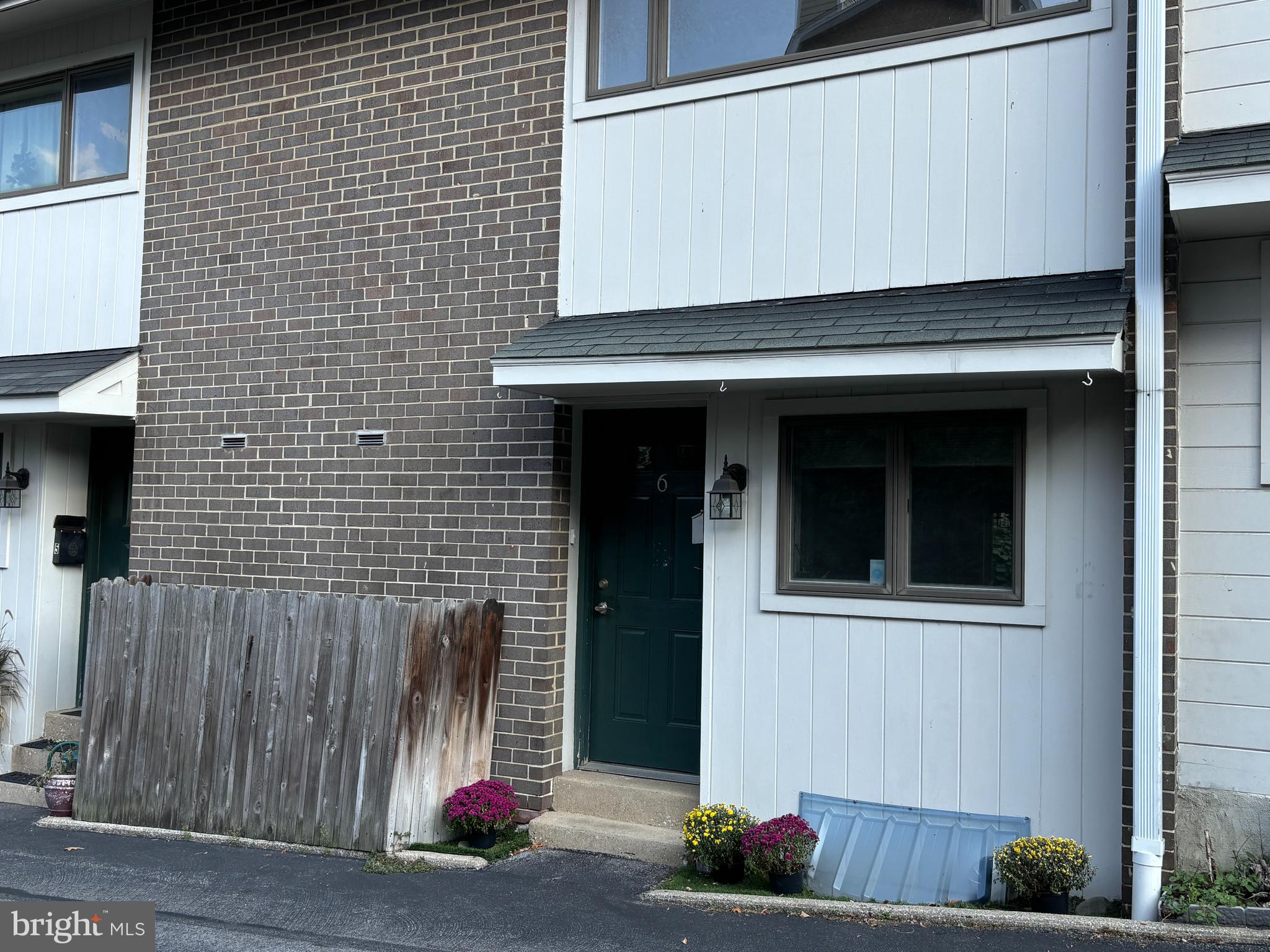 106-Unit 6 W Montgomery Ave #6