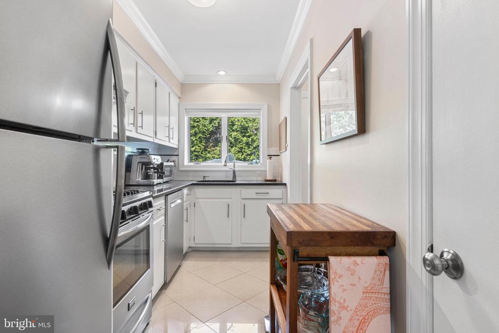 106-Unit 6 W Montgomery Ave #6