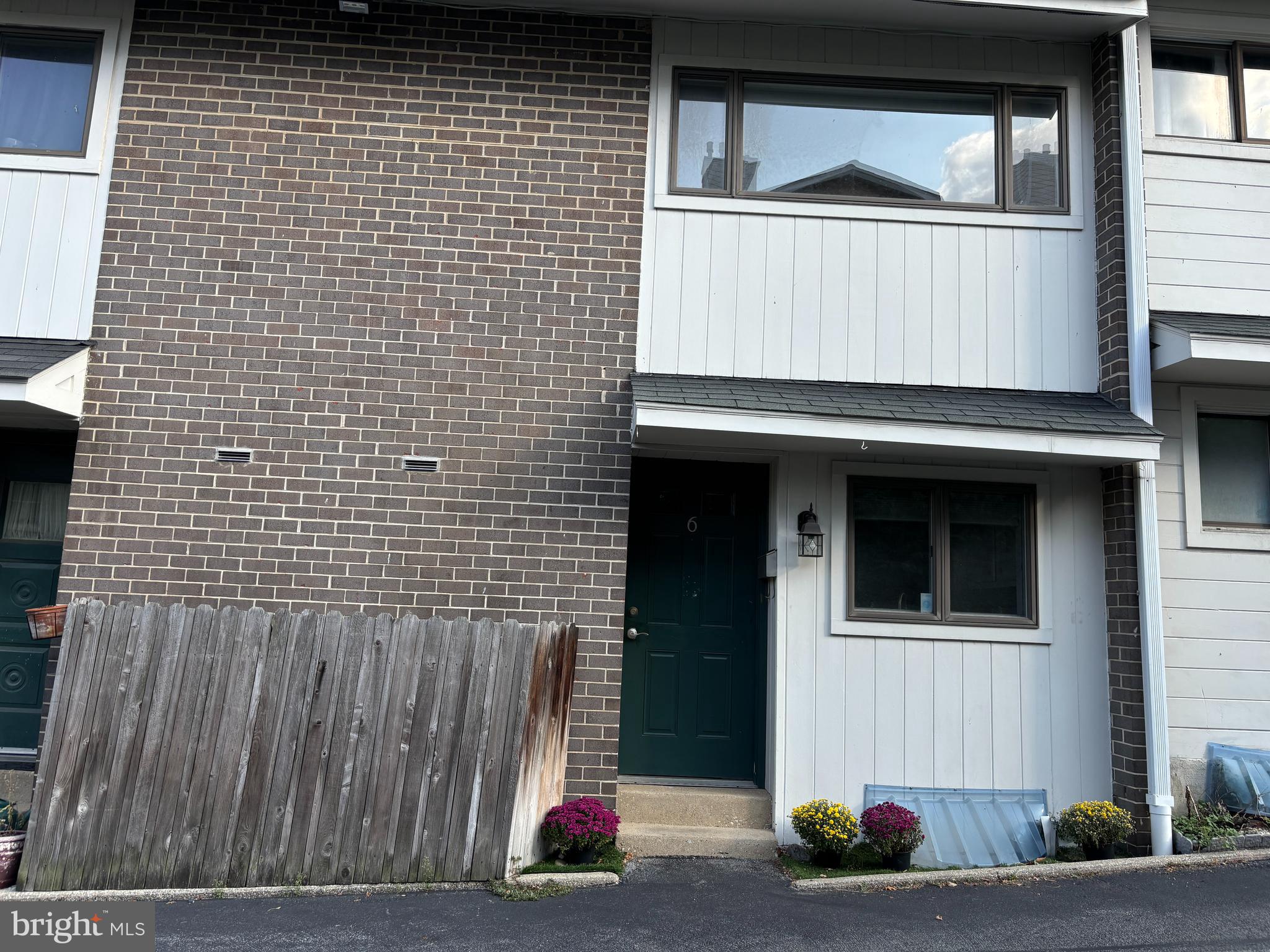 106-Unit 6 W Montgomery Ave #6