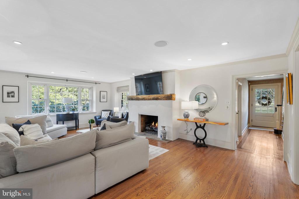408 Youngs Ford Ln