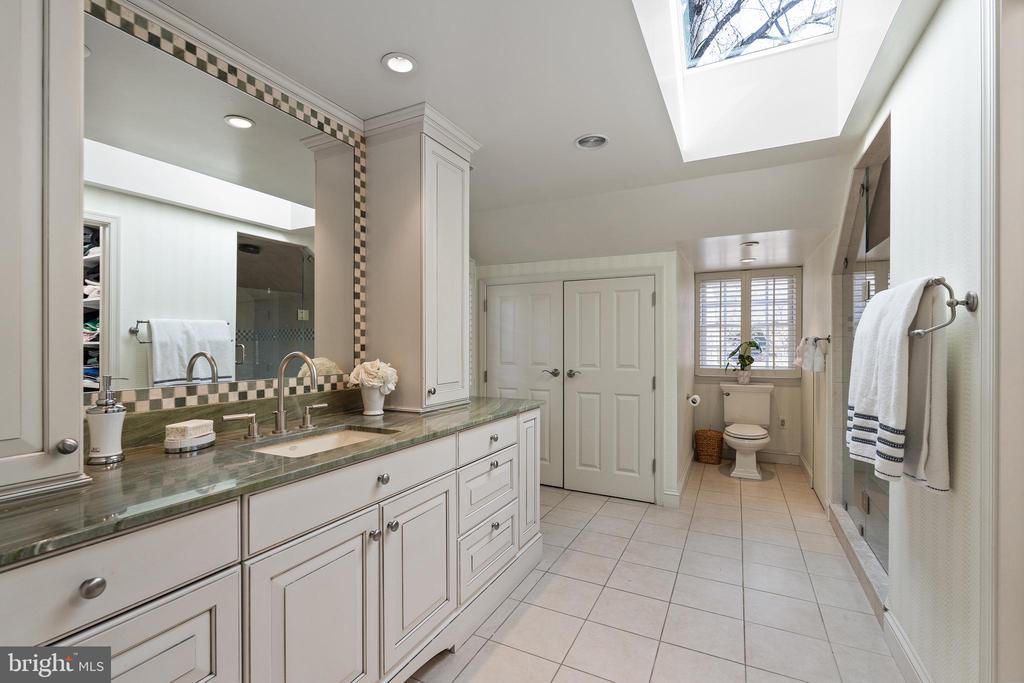 408 Youngs Ford Ln