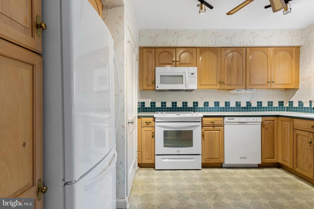 428 Redleaf Rd